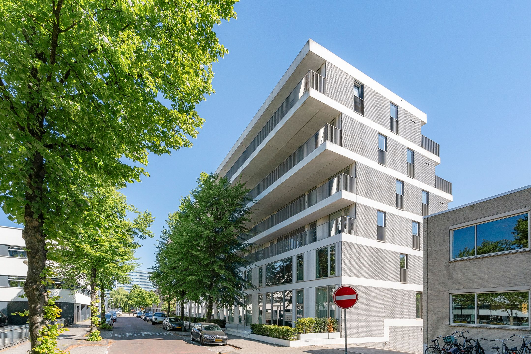 Photo 24 of De Klencke 93-B