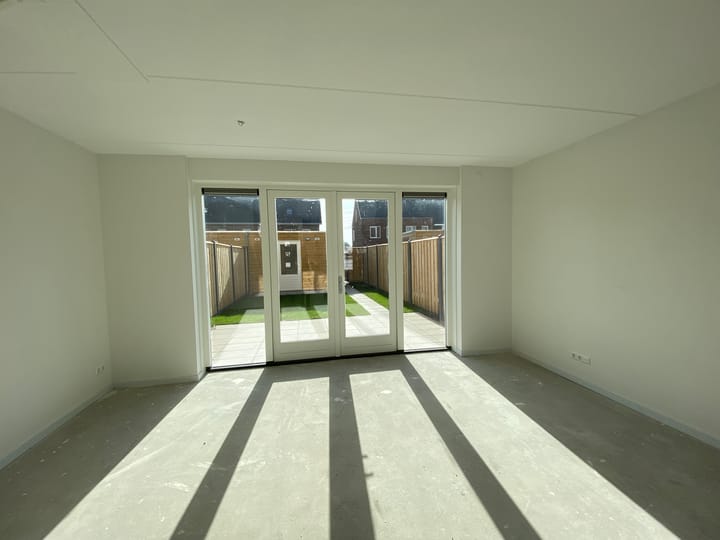 Photo 4 of Red Naomistraat 8