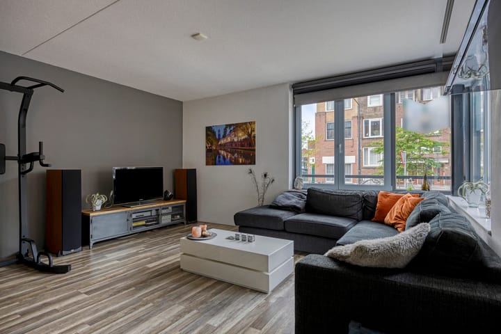 Foto 2 van Spoorstraat 2