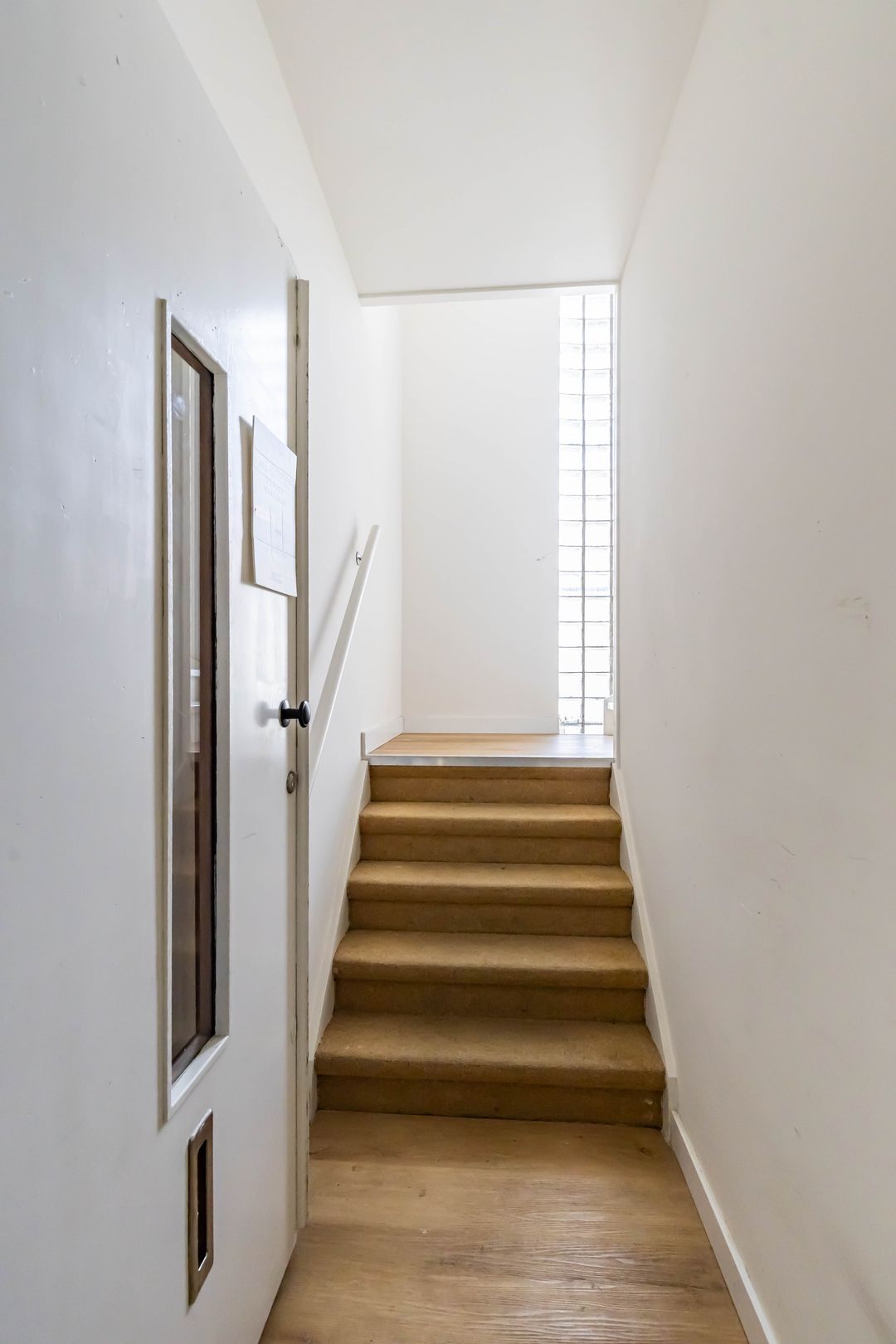 Foto 8 van Ambonstraat 1-C