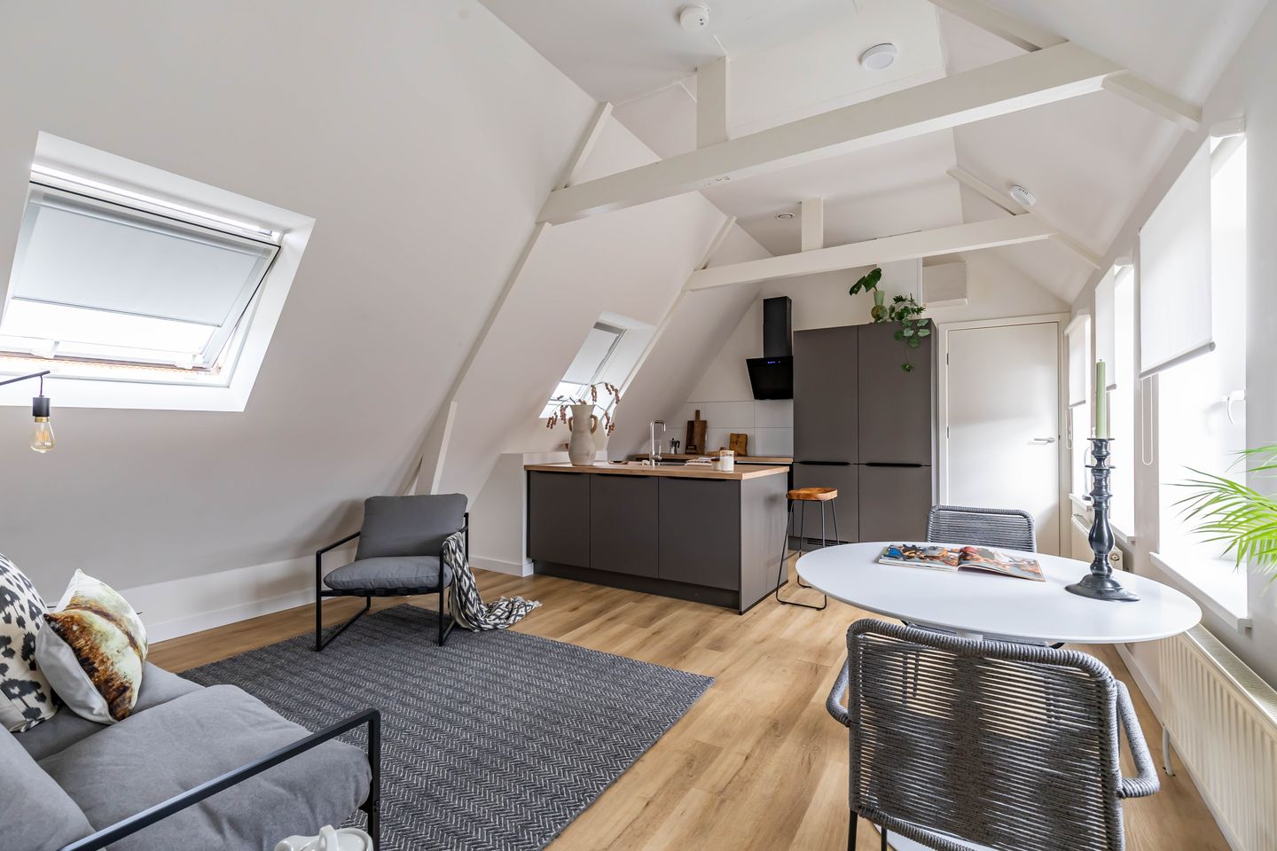 Foto 14 van Ambonstraat 1-C