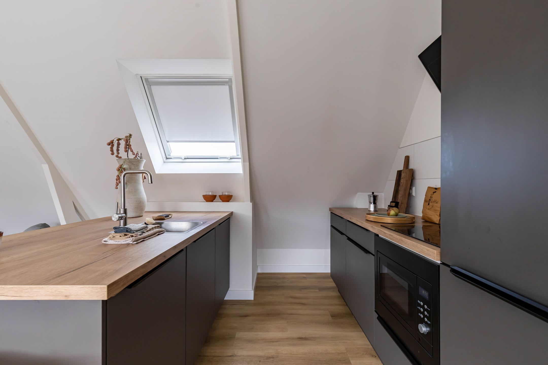 Foto 21 van Ambonstraat 1-C