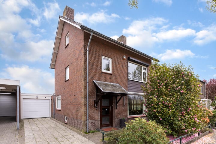 Foto 1 van Min. Aalbersestraat 46