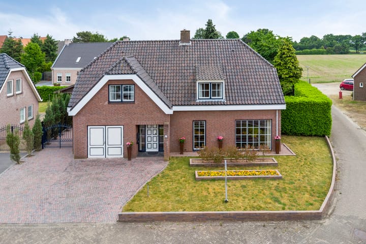 Photo 51 of Thoorderstraat 17