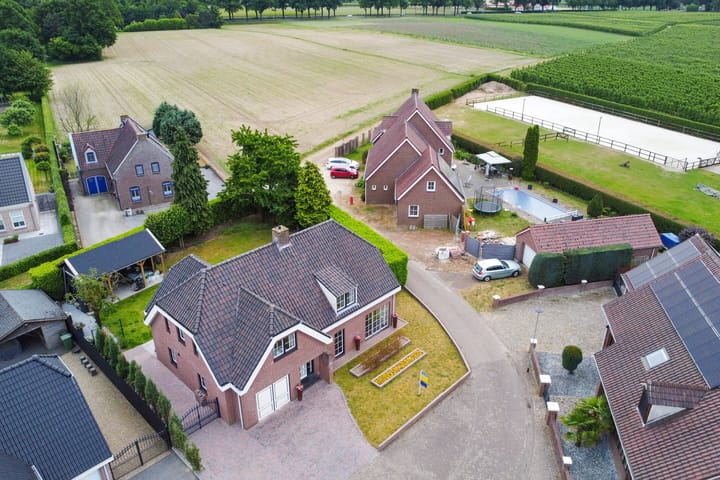 Photo 52 of Thoorderstraat 17