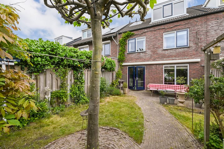 Foto 24 van Fie Carelsenlaan 39