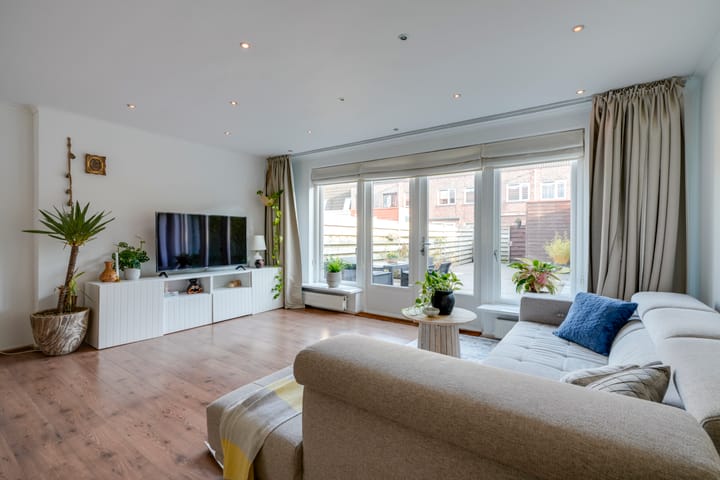 Foto 2 van Citroenkruid 32