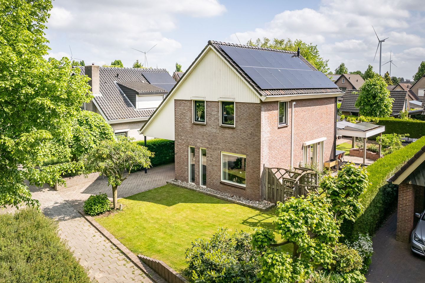 Foto 1 van Emmerikseweg 21