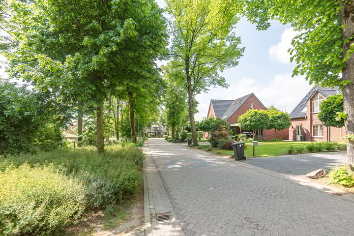 Foto 49 van Emmerikseweg 21