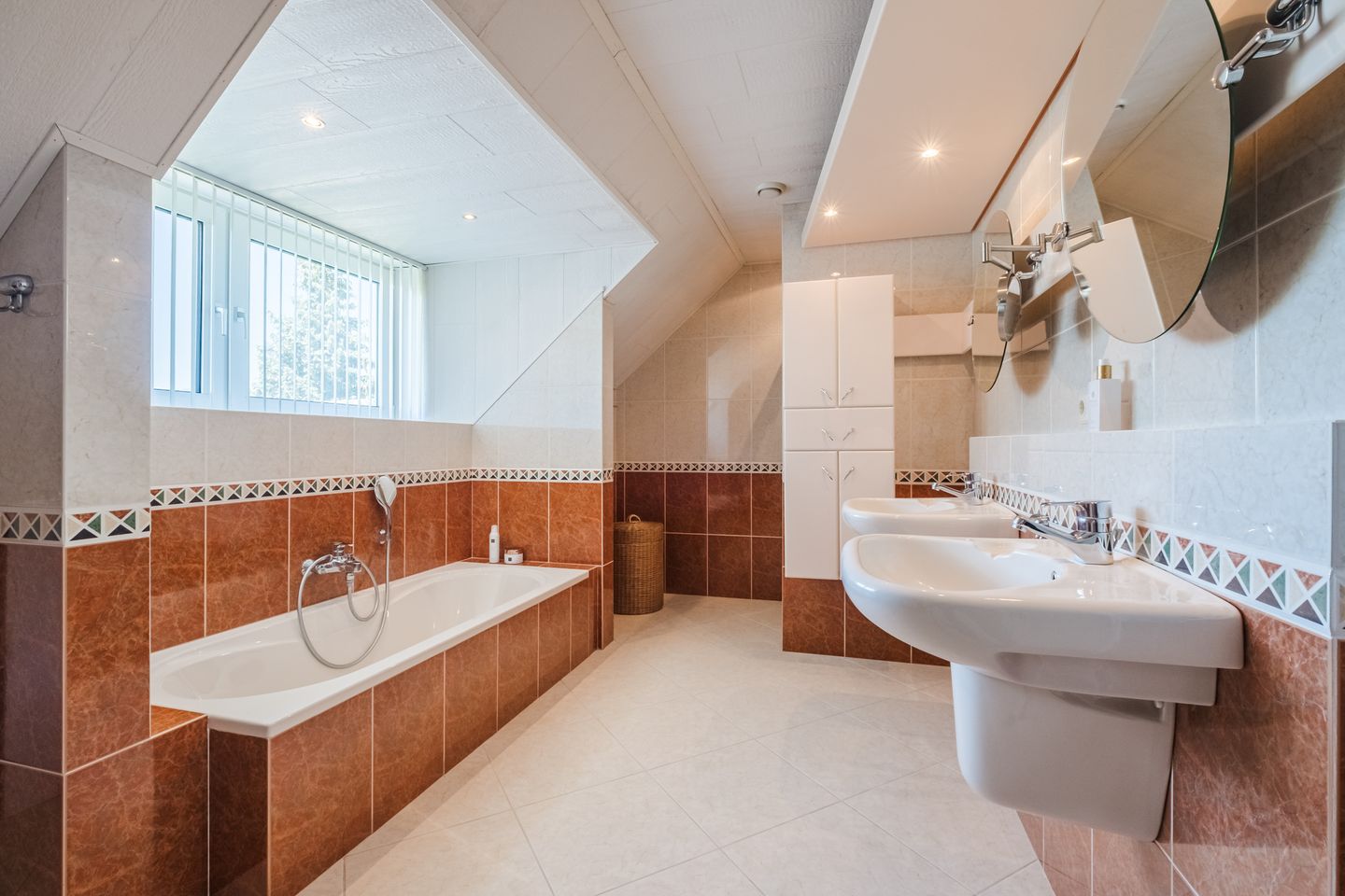 Photo 29 of Wezel 57