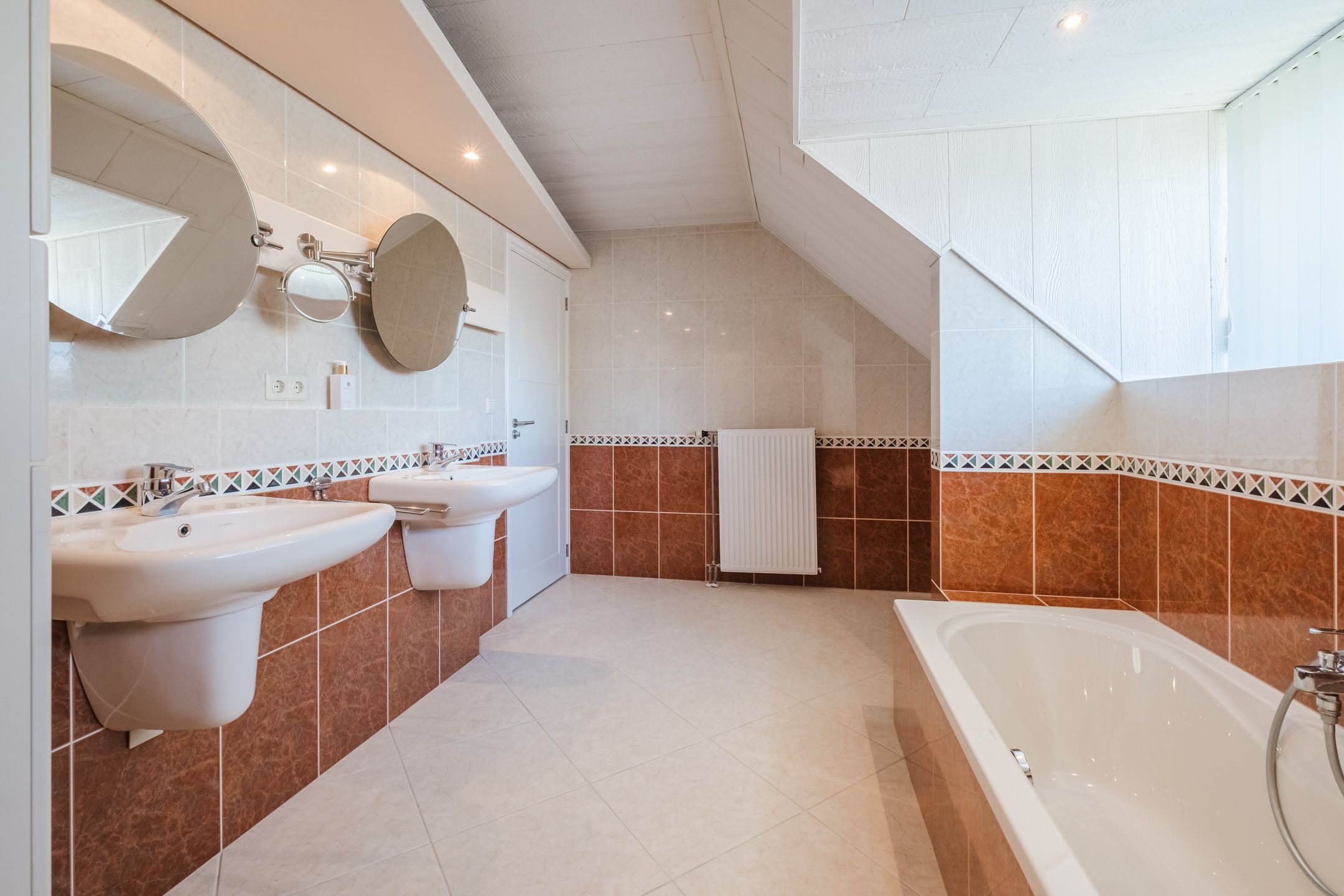 Photo 30 of Wezel 57