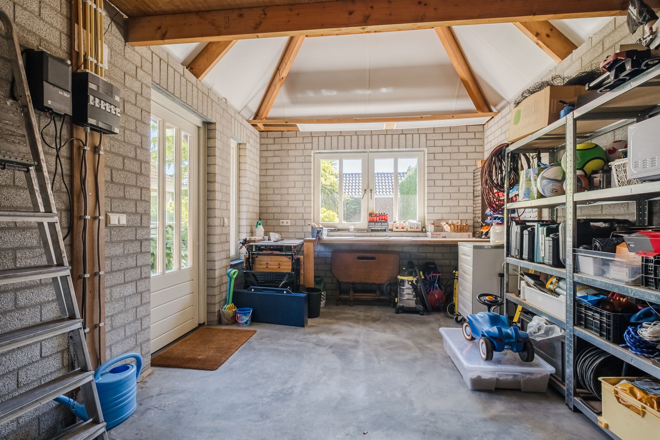 Photo 39 of Wezel 57