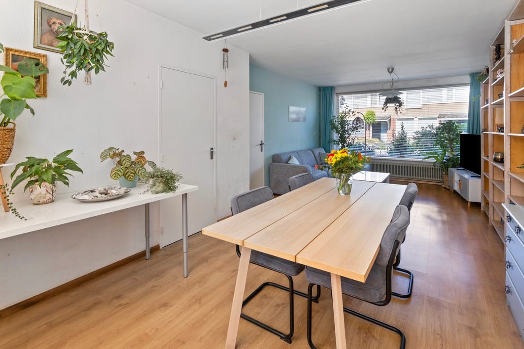 Foto 2 van Pastoor van Geldropstraat 4