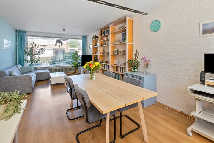 Foto 3 van Pastoor van Geldropstraat 4