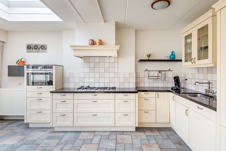 Photo 16 of Geulstraat 8