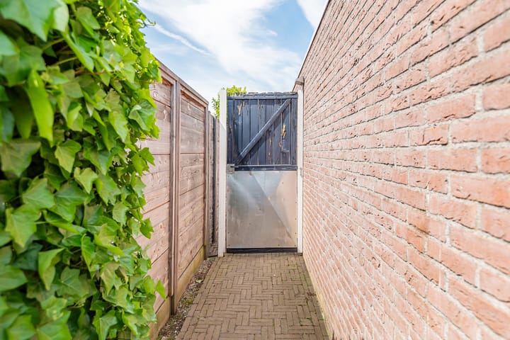 Photo 39 of Geulstraat 8