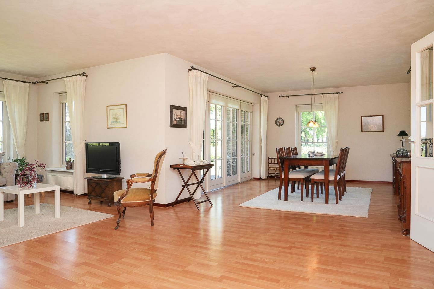 Photo 10 of Bredestraat 9-A