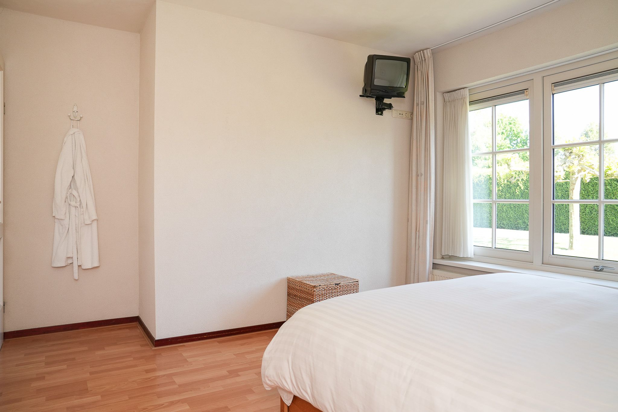 Photo 21 of Bredestraat 9-A