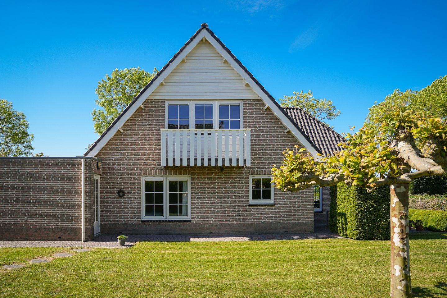 Photo 35 of Bredestraat 9-A