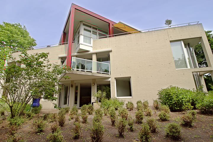 Foto 1 van Peter Benensonstraat 11