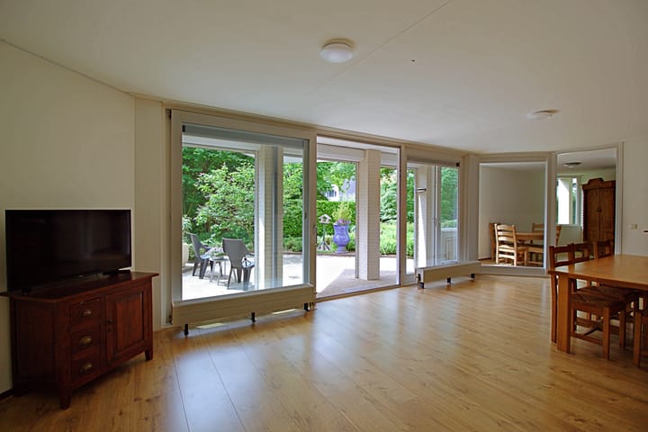 Foto 3 van Peter Benensonstraat 11