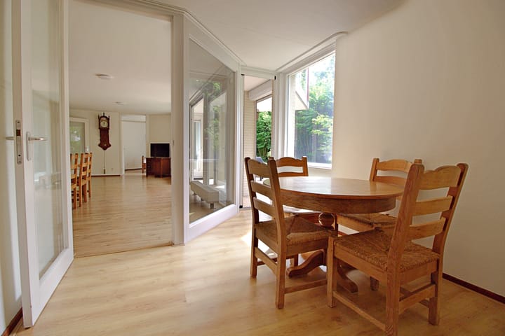 Foto 6 van Peter Benensonstraat 11