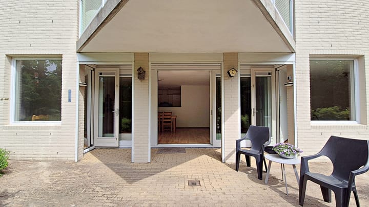 Foto 16 van Peter Benensonstraat 11