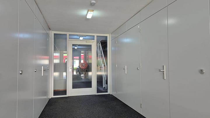 Foto 27 van Peter Benensonstraat 11