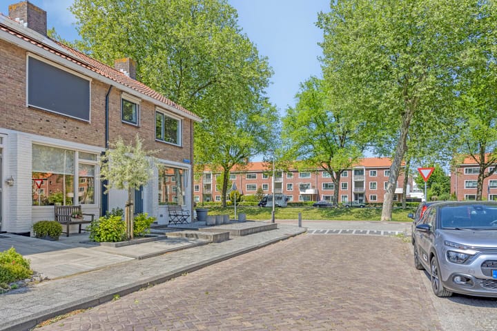 Photo 8 of Tjalkstraat 2