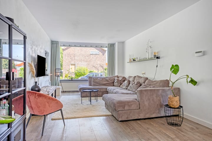 Photo 10 of Tjalkstraat 2