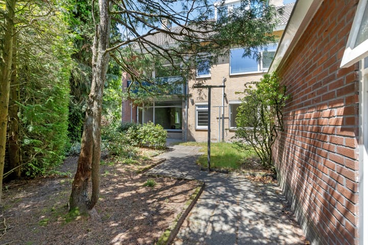 Photo 4 of Eikenlaan 63