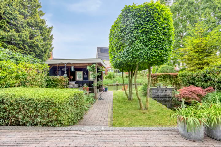 Photo 4 of Van Renesseborch 16