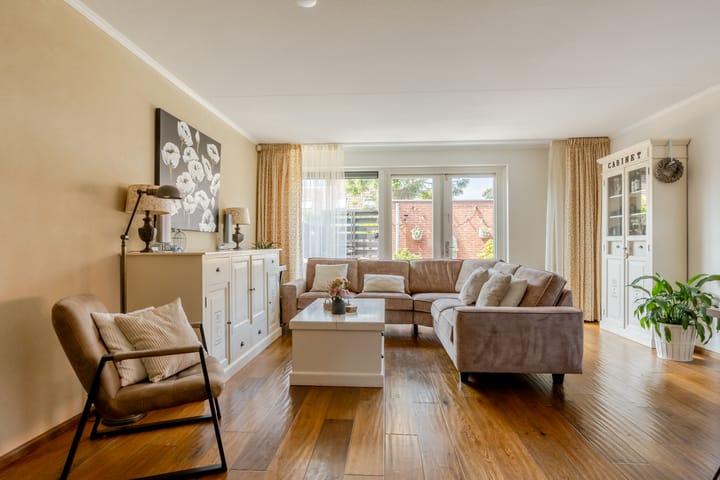 Photo 11 of Dokter Van Westendorplaan 21