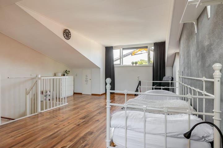 Photo 33 of Dokter Van Westendorplaan 21