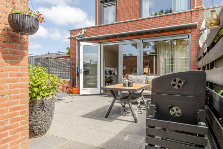 Photo 45 of Dokter Van Westendorplaan 21