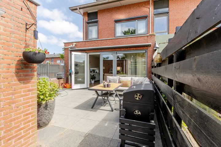 Photo 46 of Dokter Van Westendorplaan 21