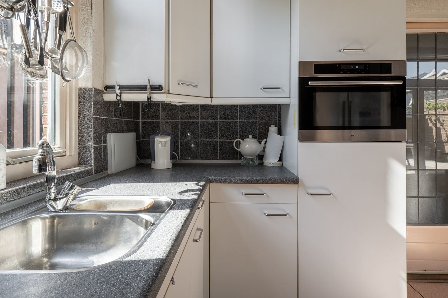 Foto 14 van Hazelaarweg 6