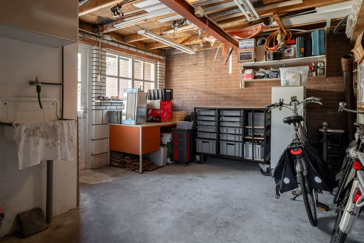 Foto 18 van Hazelaarweg 6