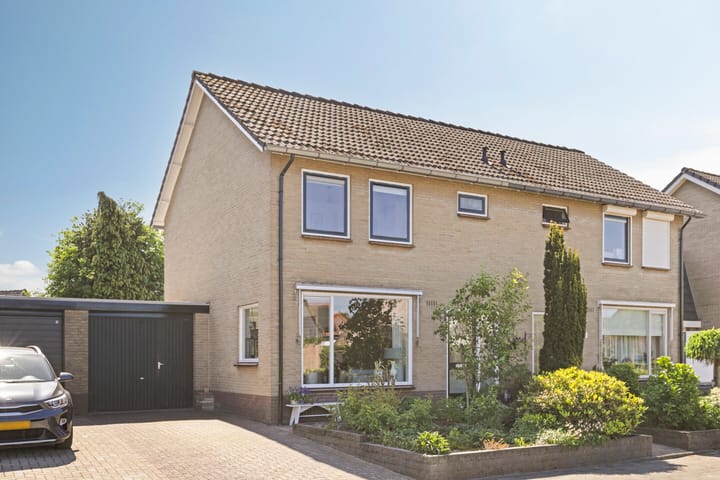 Foto 1 van Meester Nijhoffstraat 30