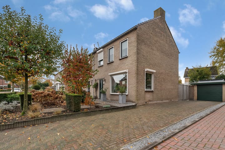 Foto 30 van Lochtersweg 10