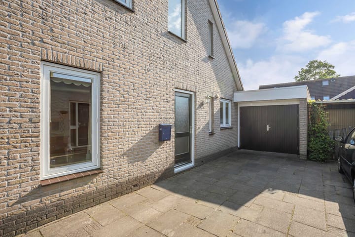 Foto 3 van Ericaweg 14