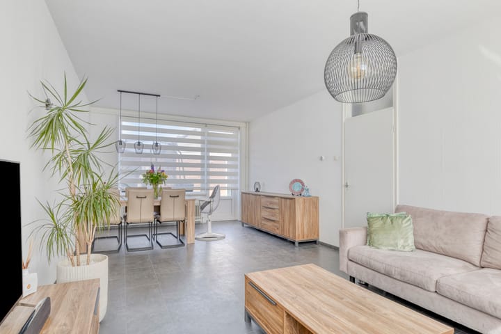 Photo 20 of Roozenburglaan 147