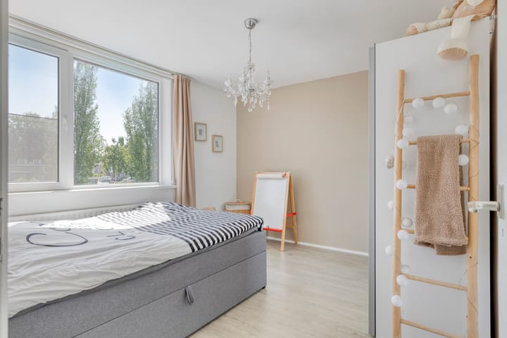 Photo 26 of Roozenburglaan 147