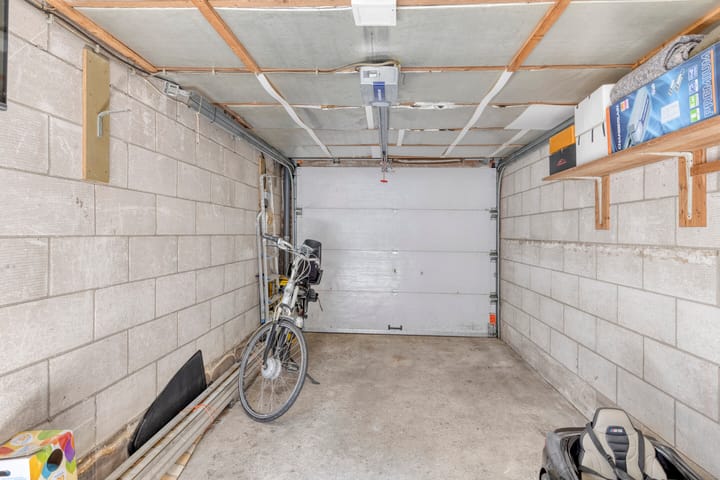 Photo 33 of Roozenburglaan 147