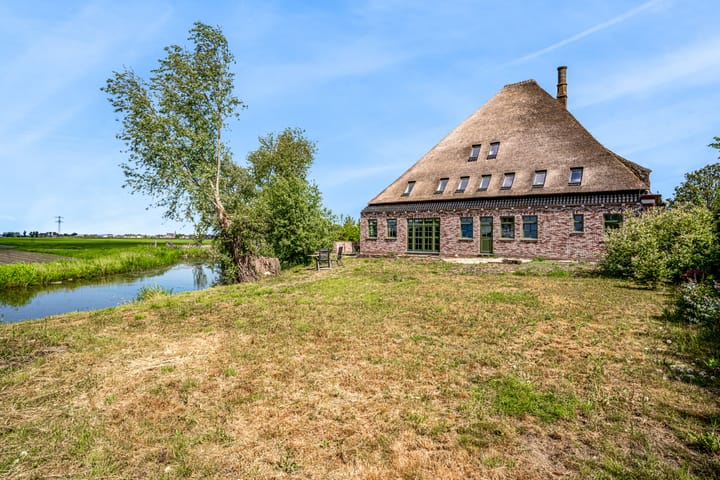 Foto 1 van De Burg 1