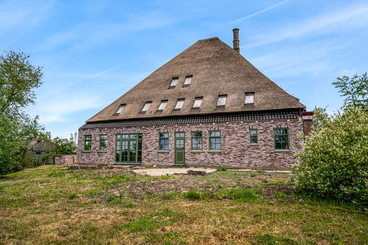 Foto 65 van De Burg 1