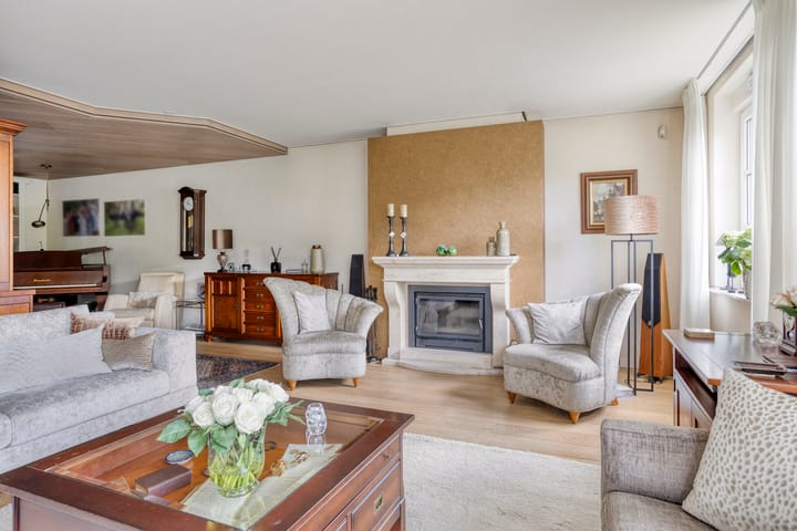 Foto 2 van Nazareth 10