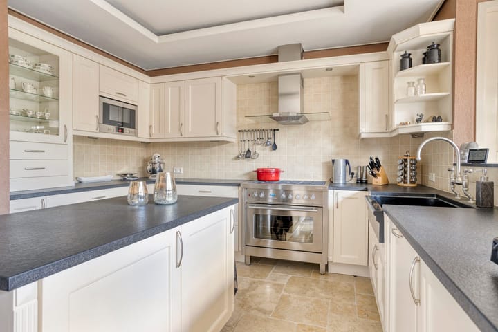 Foto 3 van Nazareth 10