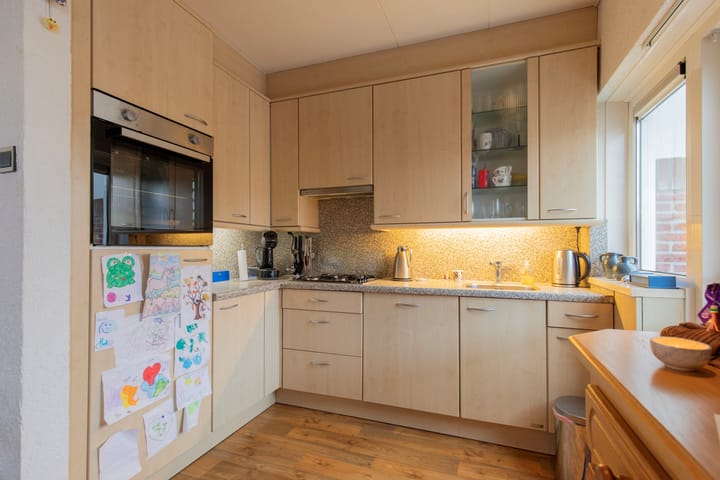 Photo 11 of Henri Jonasstraat 4