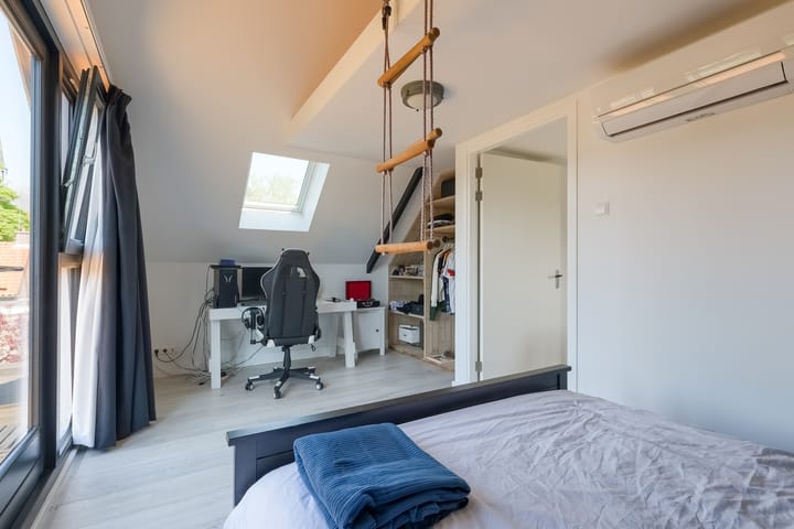 Foto 38 van Middelweg 2